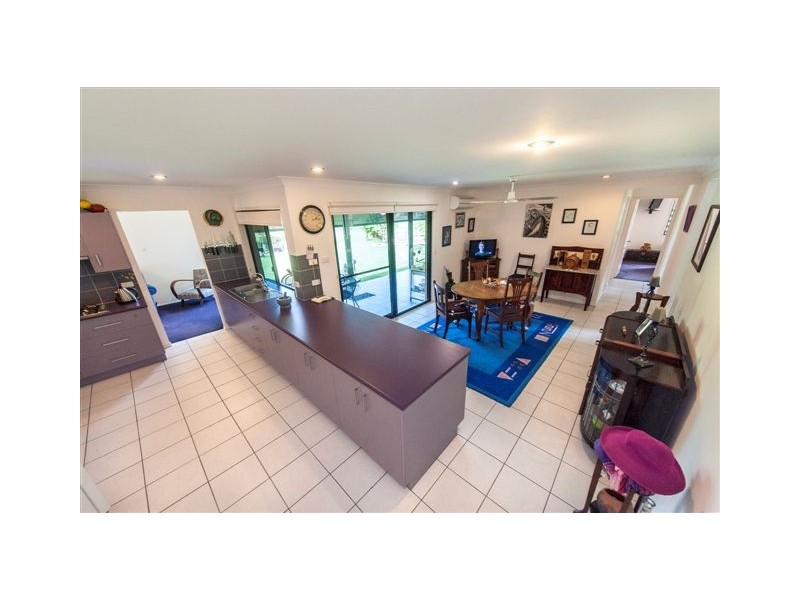 33 Burderkin Road, Nerimbera QLD 4701