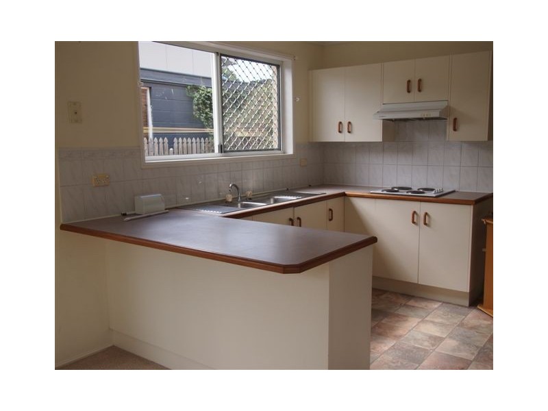 1/228  Ford Street, Berserker QLD 4701