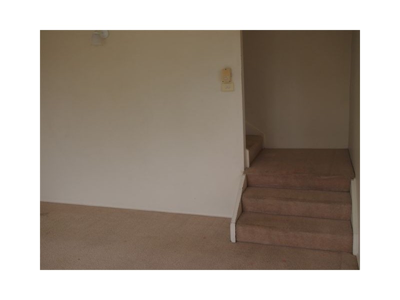 1/228  Ford Street, Berserker QLD 4701