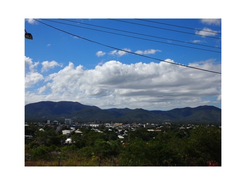 128 Quarry Street, The Range QLD 4700