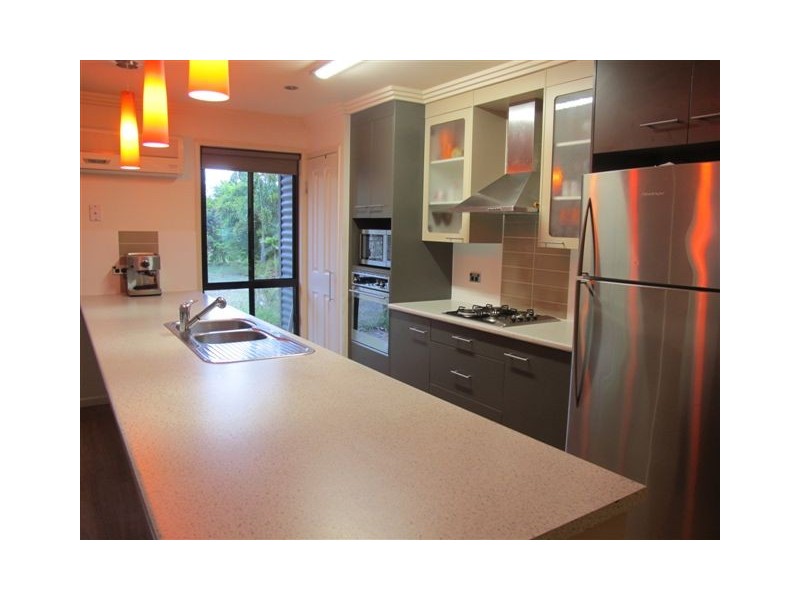 10 Pershing Street, Wandal QLD 4700