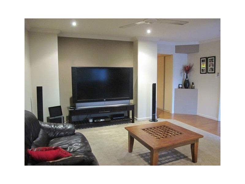 10 Pershing Street, Wandal QLD 4700