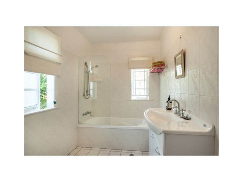 80 Cambridge Street, The Range QLD 4700