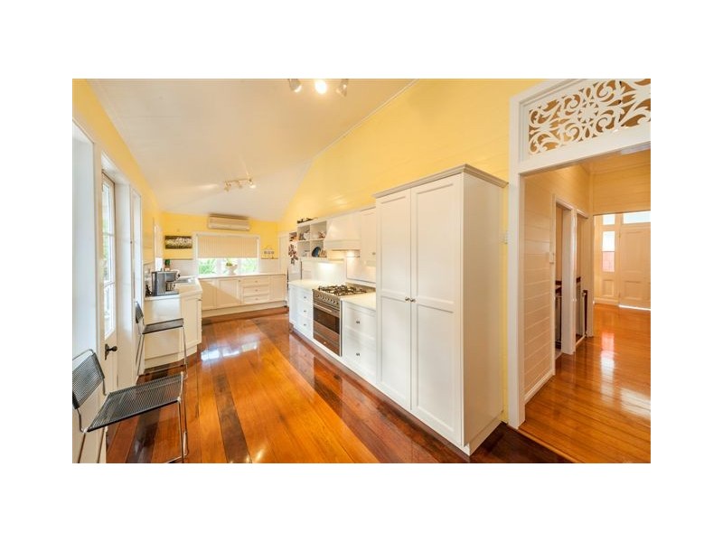 80 Cambridge Street, The Range QLD 4700