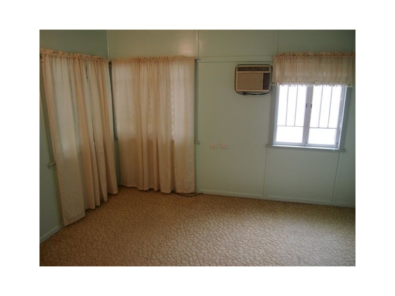 31 Naughton Street, Wandal QLD 4700