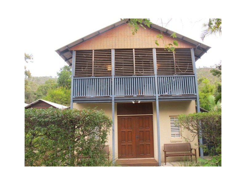 4 Menkin Place, Frenchville QLD 4701