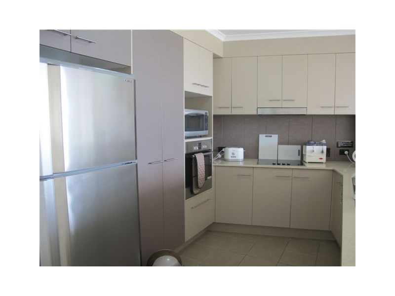 302/6 Victoria Parade, Rockhampton City QLD 4700