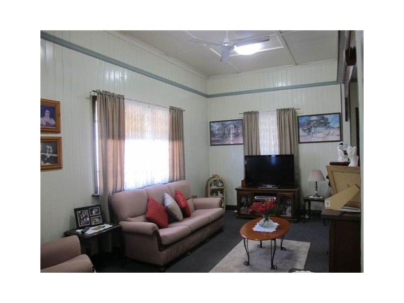 33 Herbert Street, Wandal QLD 4700