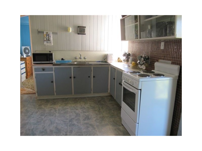 33 Herbert Street, Wandal QLD 4700