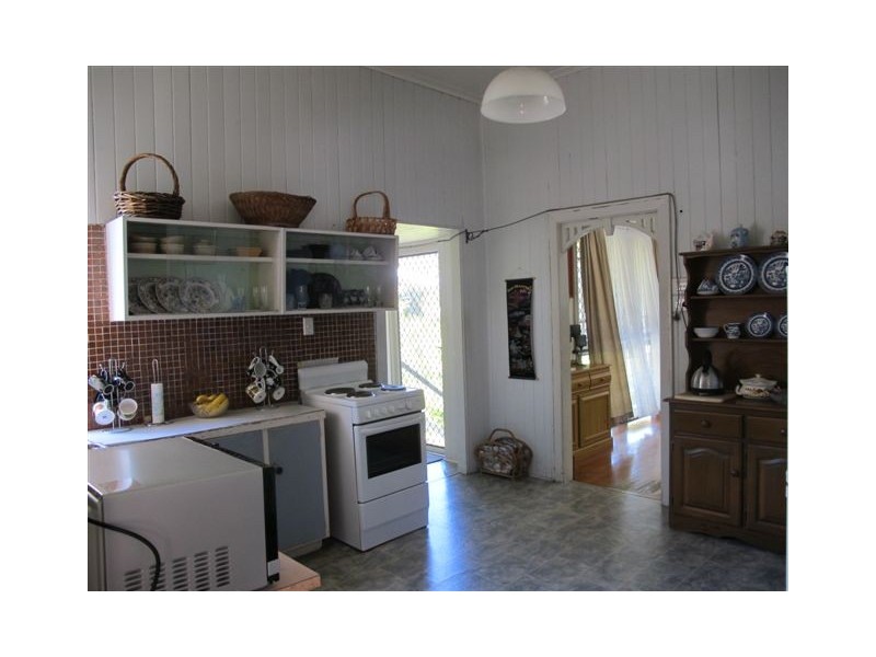 33 Herbert Street, Wandal QLD 4700