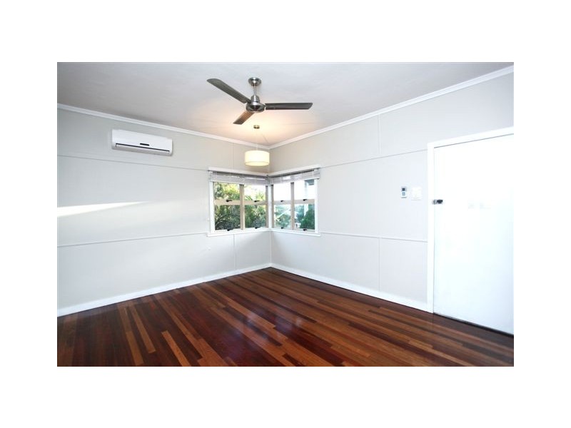 32 Bowen Terrace, The Range QLD 4700