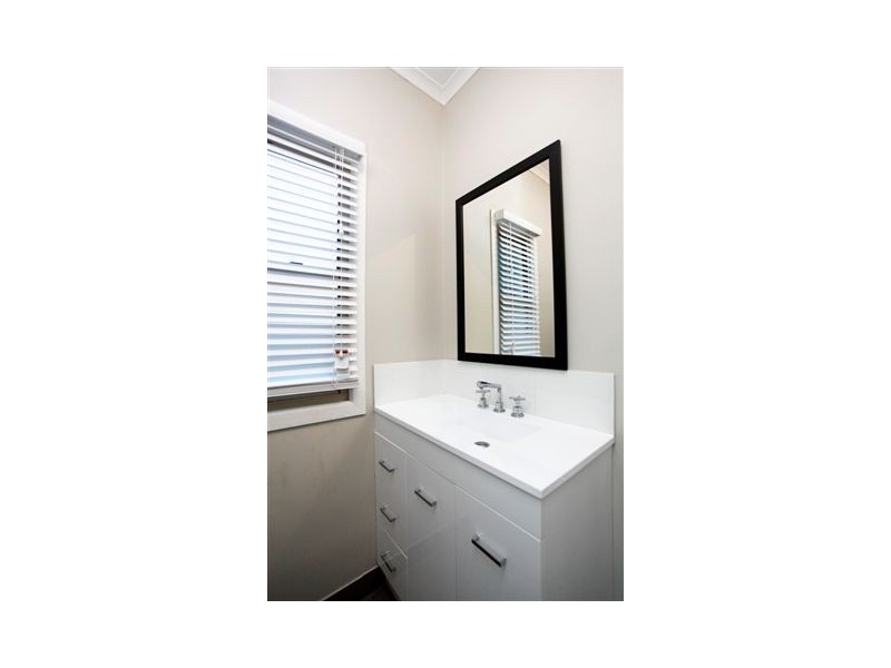 32 Bowen Terrace, The Range QLD 4700