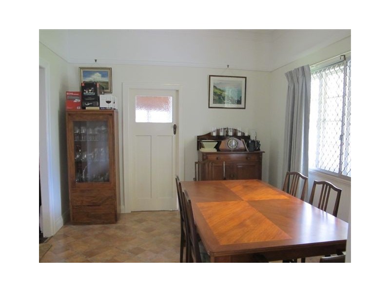 16 Ward Street, The Range QLD 4700