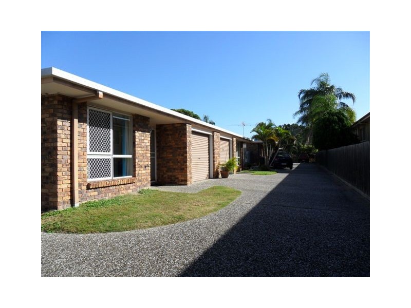 3/4 Private Street, Allenstown QLD 4700