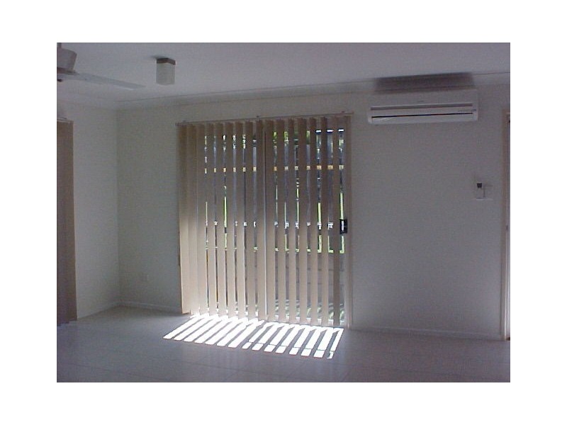 3/4 Private Street, Allenstown QLD 4700