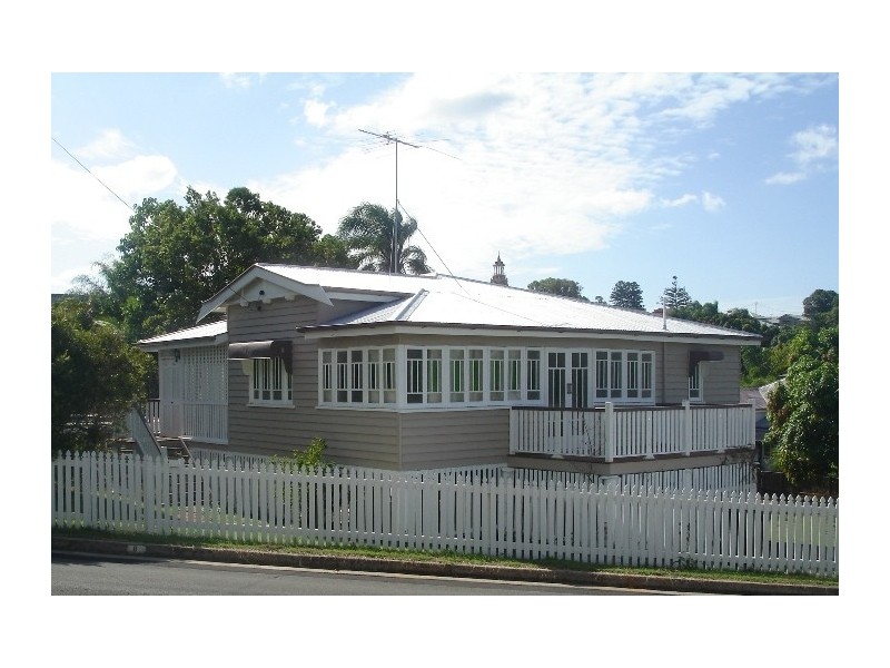 8  Dobbs Street, The Range QLD 4700