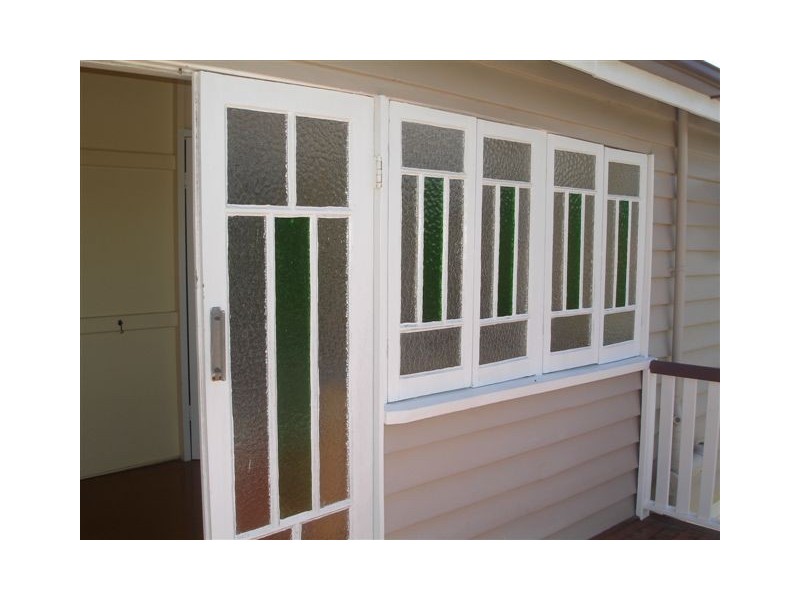 8  Dobbs Street, The Range QLD 4700