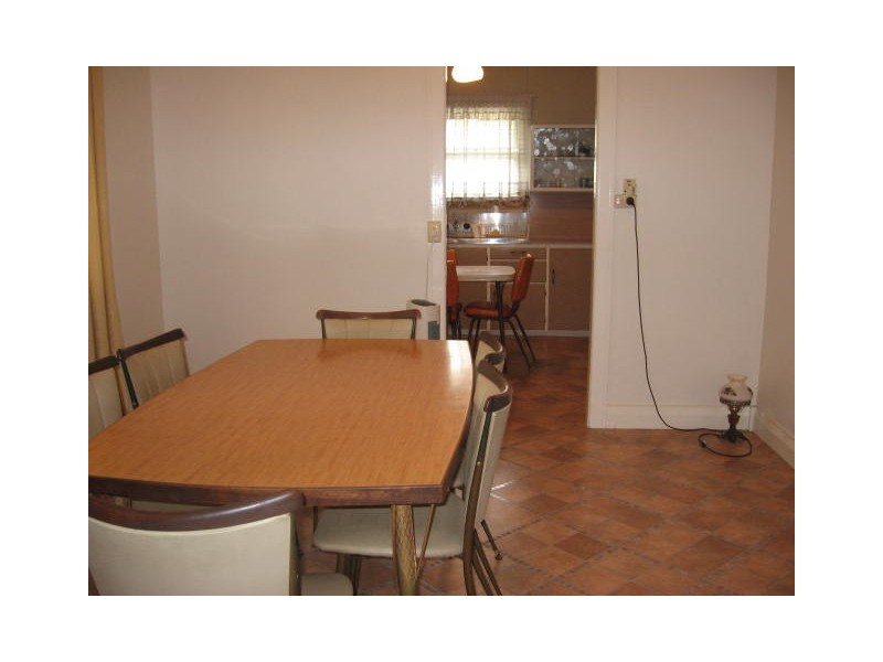 16  Ward Street, The Range QLD 4700