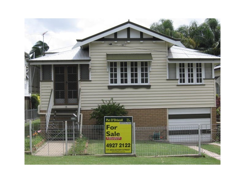 16  Ward Street, The Range QLD 4700