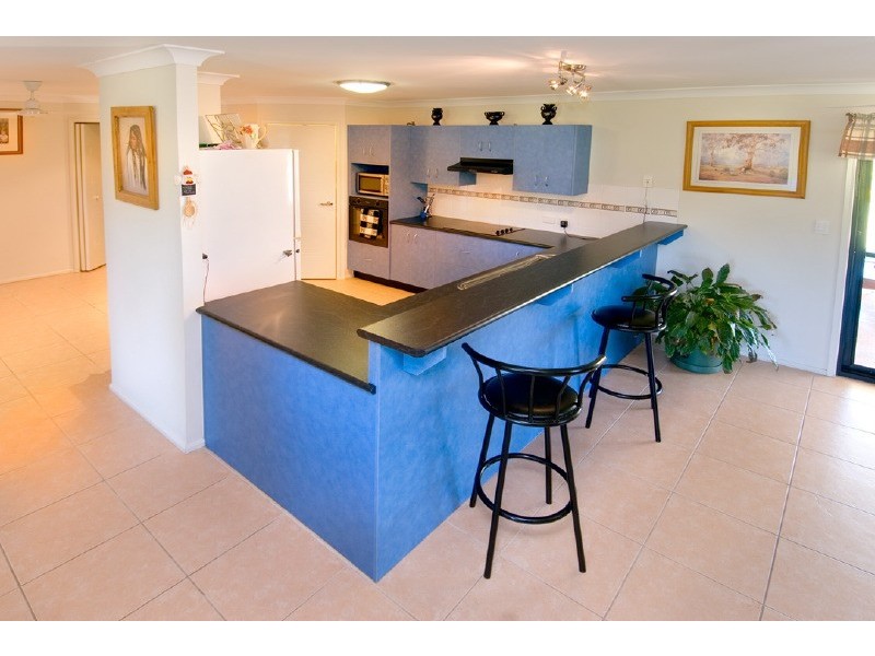 15 Cunningham Drive, Glenlee QLD 4711
