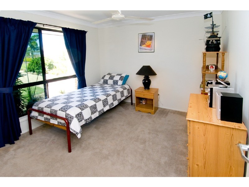 15 Cunningham Drive, Glenlee QLD 4711