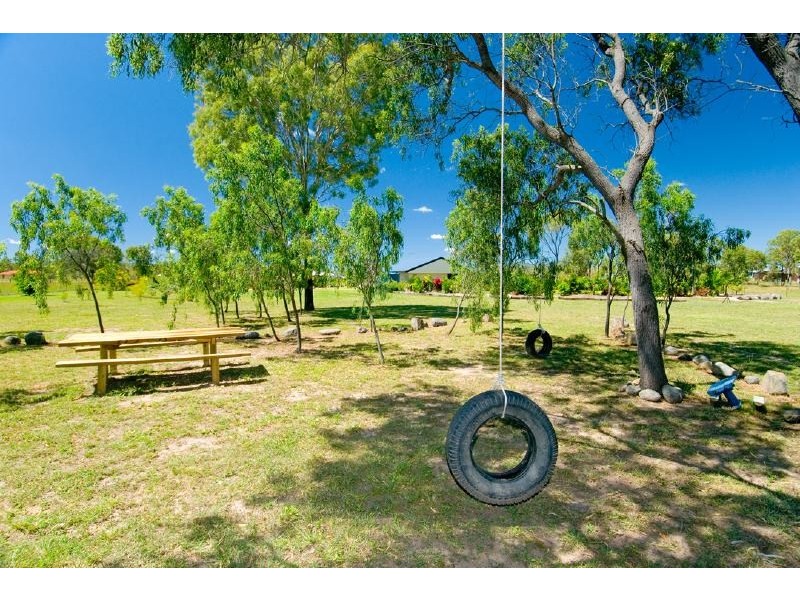 15 Cunningham Drive, Glenlee QLD 4711