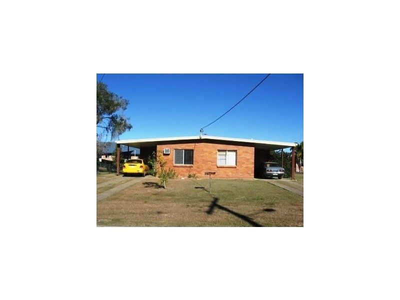 2  Blair Street, Parkhurst QLD 4702