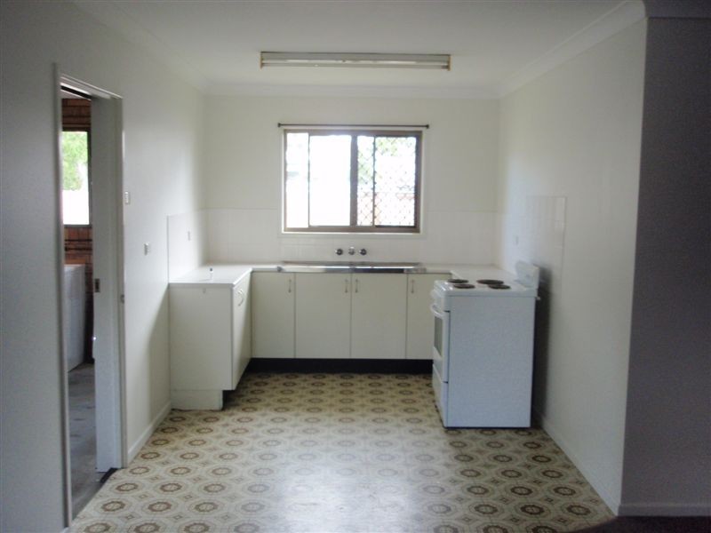1 & 2/2  Chalmers Street, North Rockhampton QLD 4701