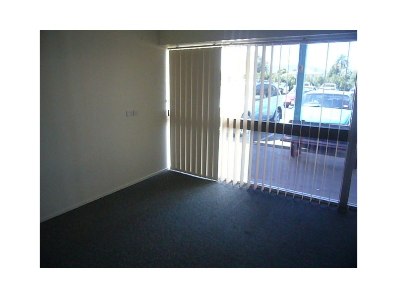 37  Main Street, Park Avenue QLD 4701