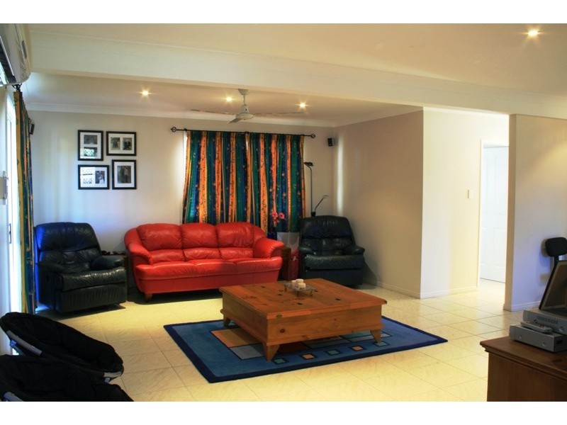 11 Pacey Street, Parkhurst QLD 4702