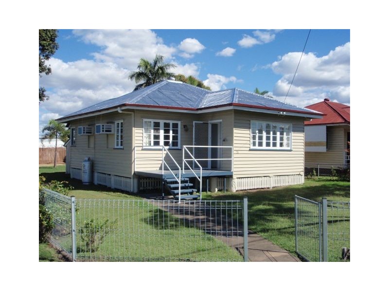 28 Cowap Street, Park Avenue QLD 4701