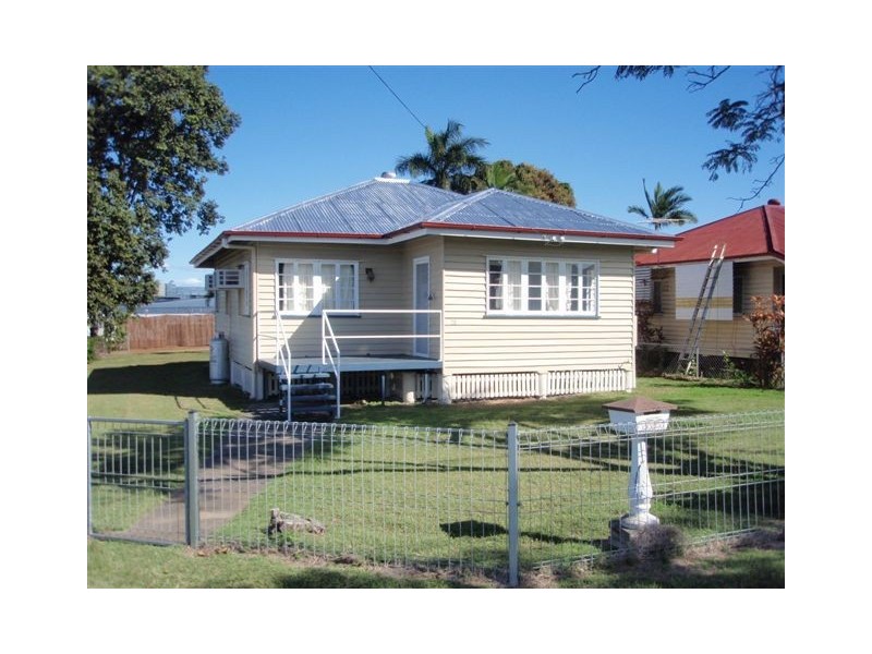 28 Cowap Street, Park Avenue QLD 4701