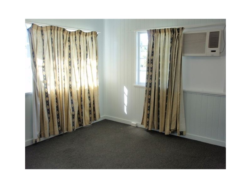 28 Cowap Street, Park Avenue QLD 4701