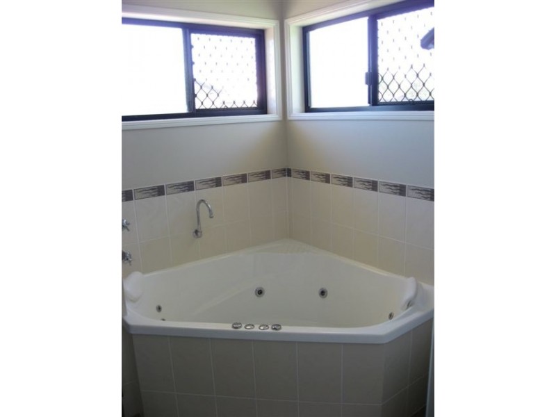10   Plover Street, Parkhurst QLD 4702