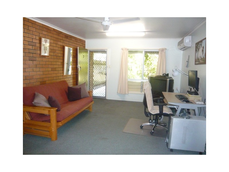 16 Kerr Street, Park Avenue QLD 4701