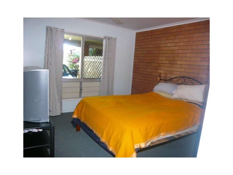 16 Kerr Street, Park Avenue QLD 4701