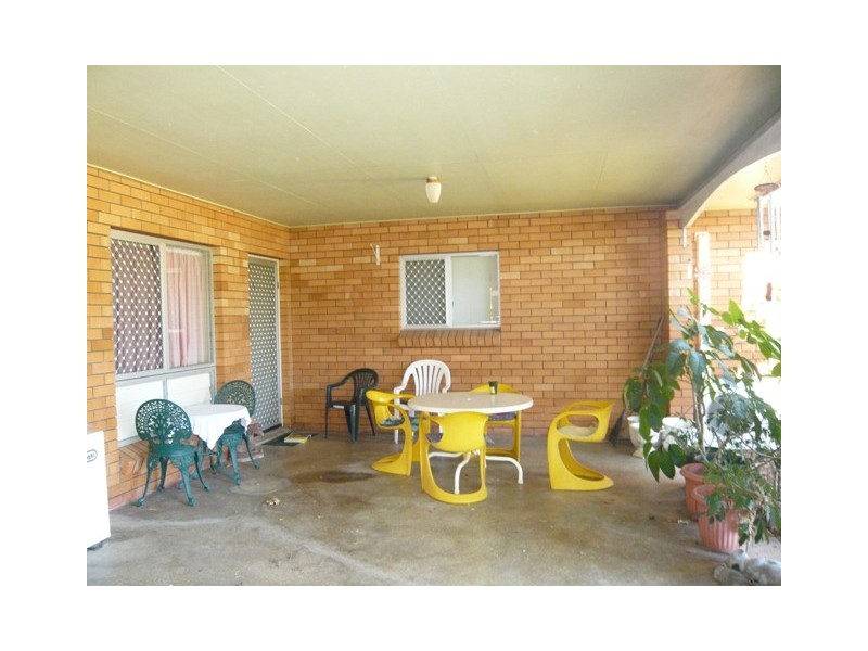 16 Kerr Street, Park Avenue QLD 4701