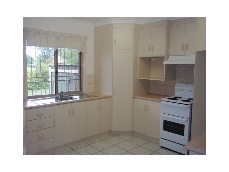 1/222  Ford Street, Berserker QLD 4701