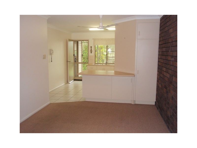 1/222  Ford Street, Berserker QLD 4701