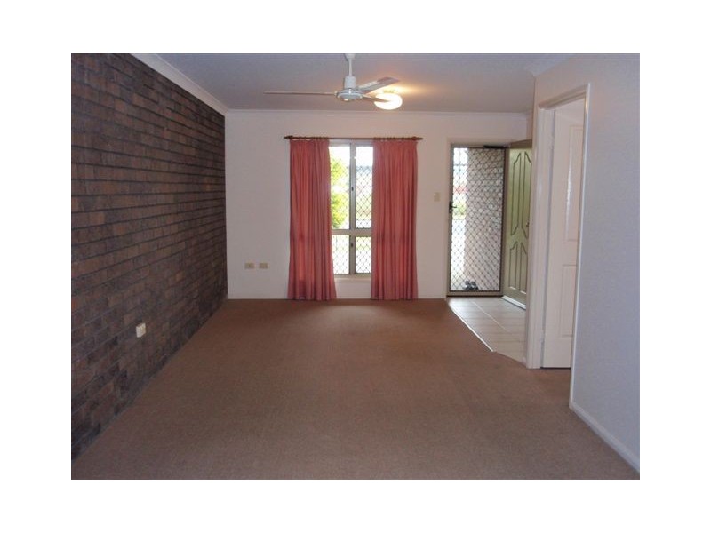 1/222  Ford Street, Berserker QLD 4701
