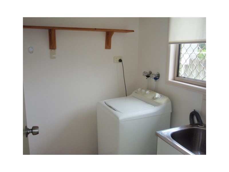 1/222  Ford Street, Berserker QLD 4701