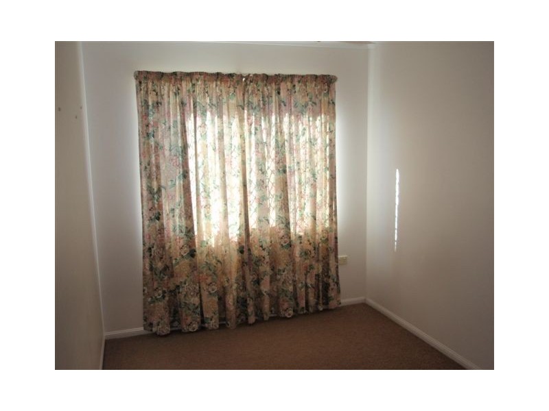 1/222  Ford Street, Berserker QLD 4701