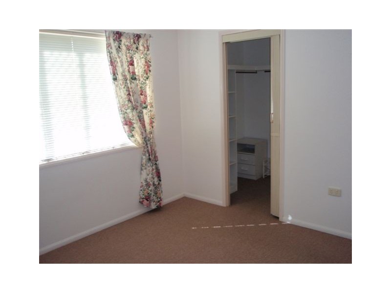 1/222  Ford Street, Berserker QLD 4701