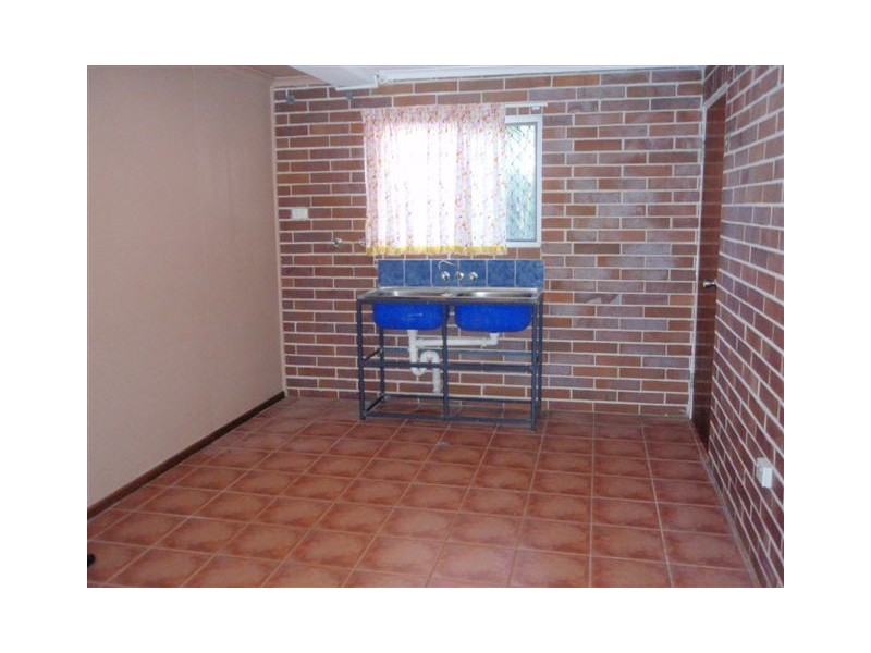 111  Haynes Street, Kawana QLD 4701