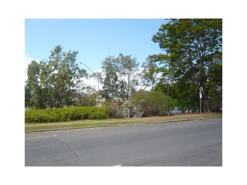 2/14 Victoria Parade, Rockhampton QLD 4700