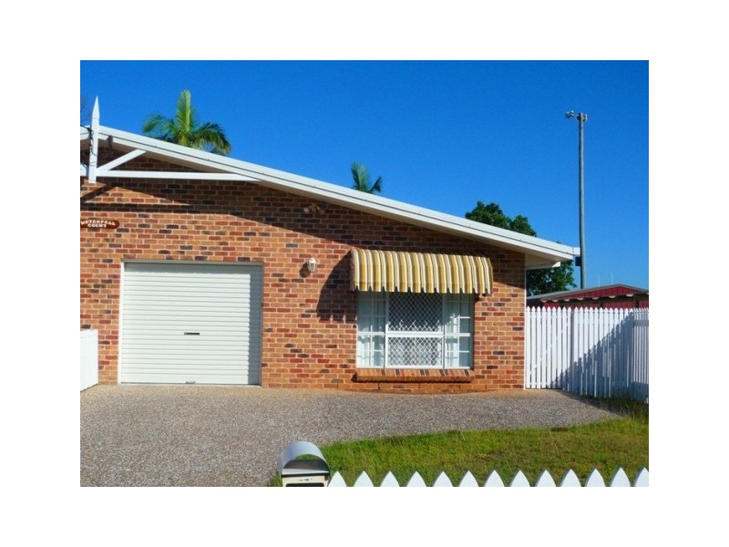 2/121 Park Street, Park Avenue QLD 4701