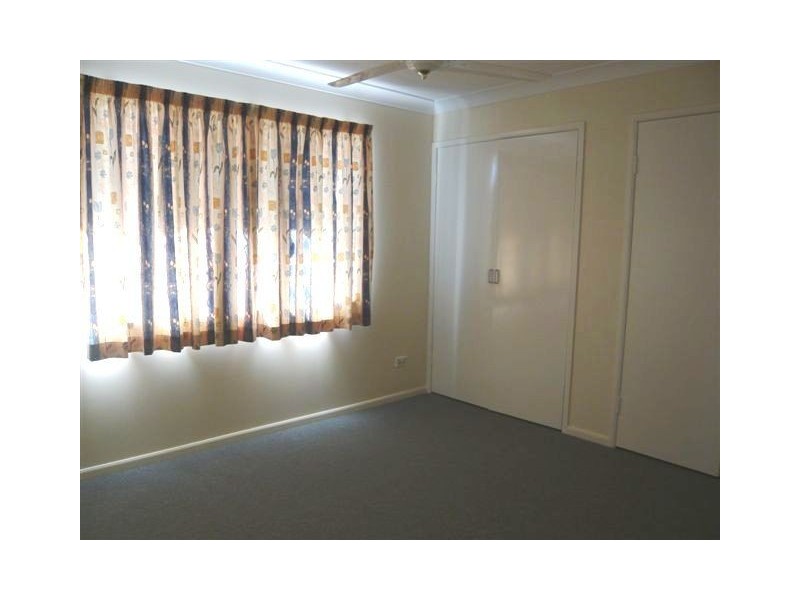 2/121 Park Street, Park Avenue QLD 4701