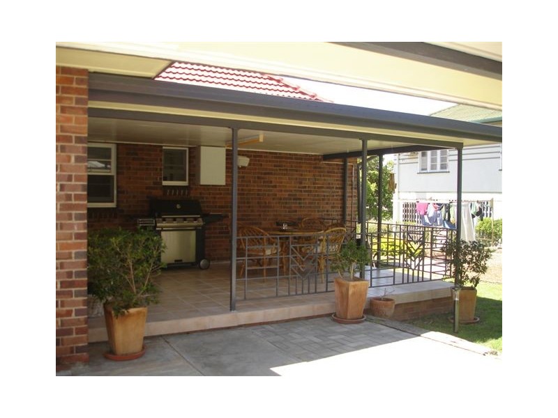 2 Dagmar Street, The Range QLD 4700