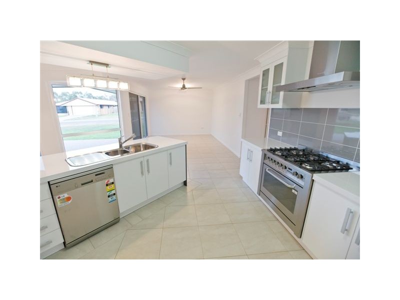 2 Bryce Court, Gracemere QLD 4702