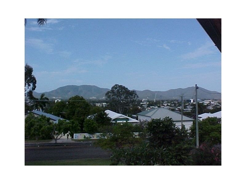 14 Lennox Street, The Range QLD 4700